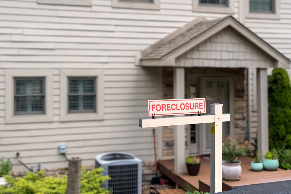 Can The Bank Evict A Tenant In A Foreclosure